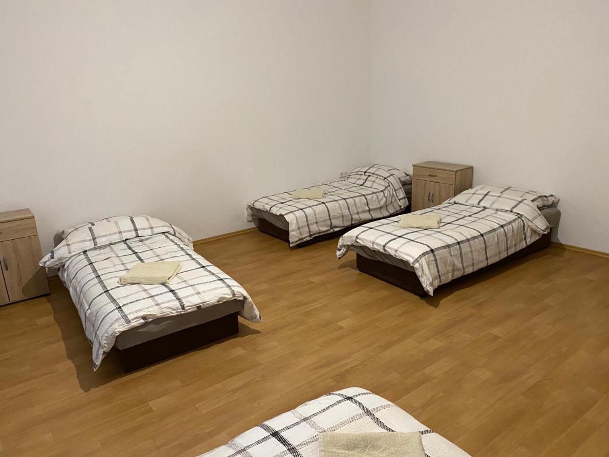 Apartments Tomkova Hradec Kralove Exterior photo